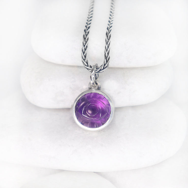 Universal Eye, Round Amethyst Swallow